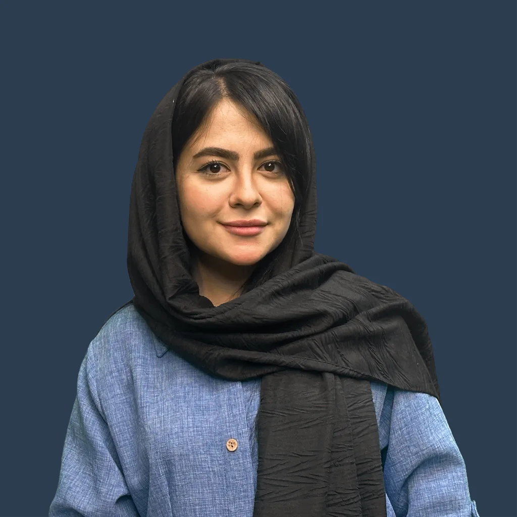 mag 9 تصویر استاد نگین حسینی متخصص زبان انگلیسی دانش لند