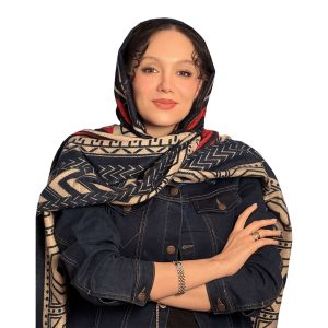 نیلوفر صالحی - مدرس زبان انگلیسی - دانش لند